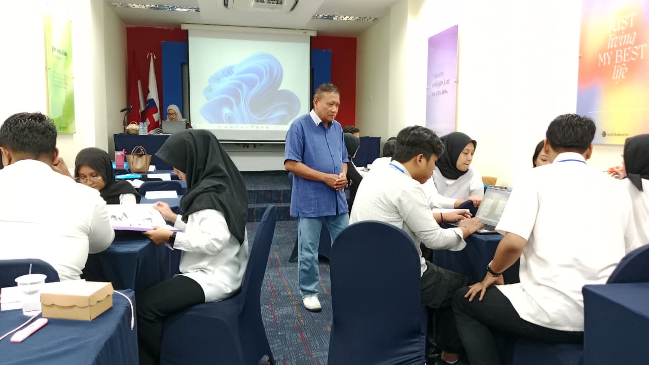 Pelatihan Pelayanan Prima ~ Dinas Kota Surabaya